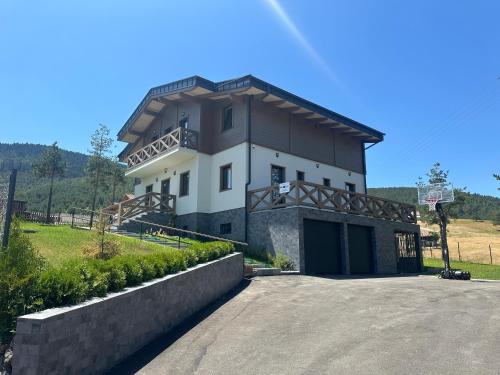 Vila Ivana - Zlatibor – khách sạn tại Dobroselica
