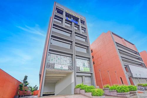 ทัศนียภาพภายนอกโรงแรม, FabHotel Hill Top Inn in วัตวา