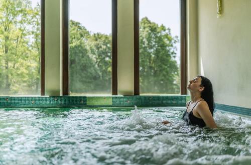 Úszómedence, Dwor Kombornia Hotel&SPA in Kombornia