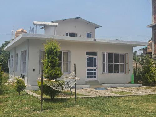 Anantham, Bir (Foto 2)