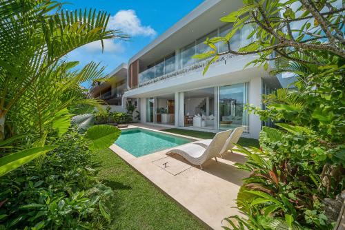 Villa White Rabbit - Luxury 3BR Ocean View with Private Pool & Beach Access, Cemagi