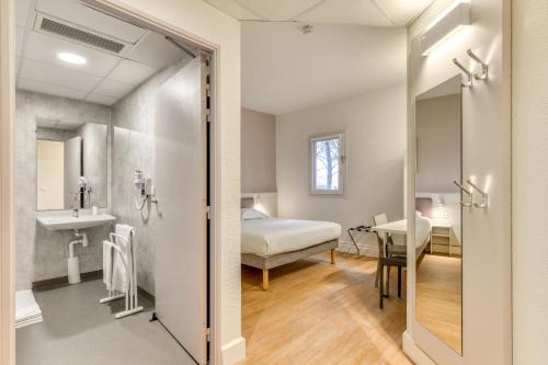 ACE Hotel Travel Fabregues - A9 Montpellier Sud in Fabregues