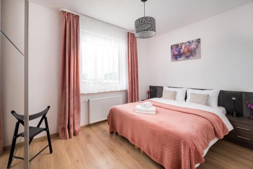 Wola Gumińska Comfort Apartment by BookingHost, Warsaw