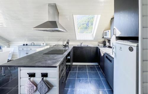 Kjøkken, Cozy Home In Farsund With House Sea View in Farsund