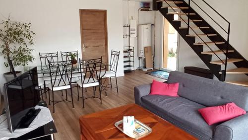 Maison spacieuse a proximité du circuit des 24 du Mans - Location, gîte - Le Mans