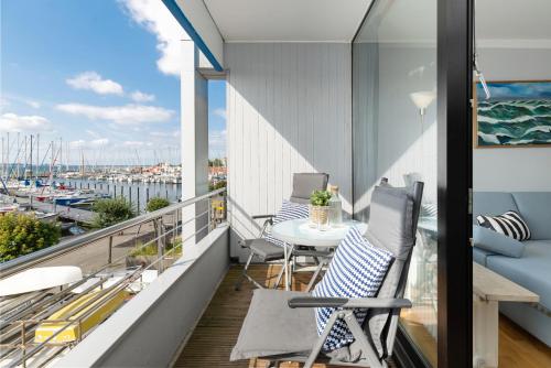 Born Born Miesmuschel 3.1km von Pries entfernt