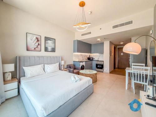 LikeHome - Stylish Studio in JVC Living Garden, Dubai (photo 3)