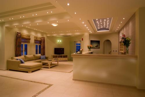 Lobi, Hotel Mediterranean in Naxos Island