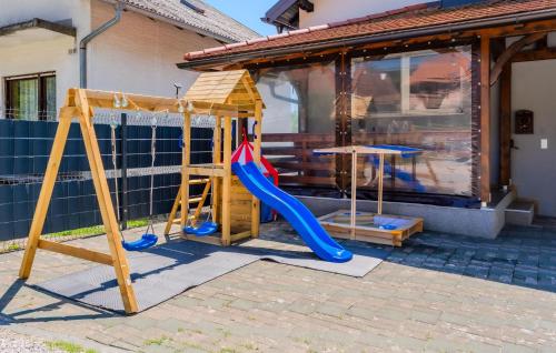 Hotelli välisilme, Stunning Home In Paljugi With Sauna in Kostanjevac