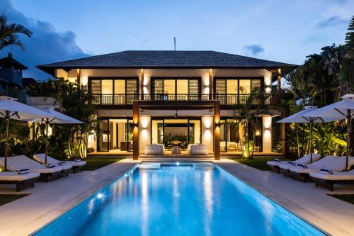 Villa with Private Pool image 8