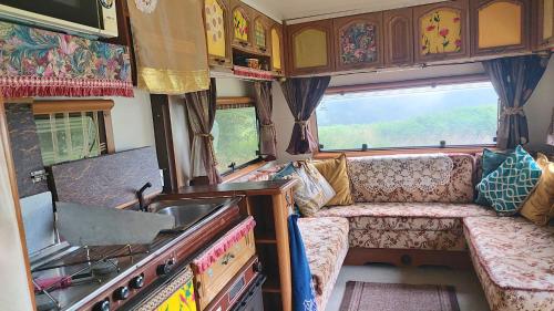 Countryside Caravan in Saint-Michel-de-Montjoie