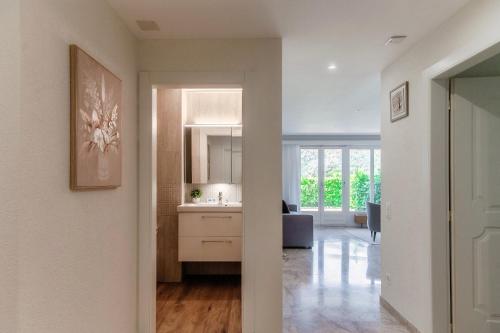 kopalnica, Morcote Romance by Quokka 360 - flat with patio and communal pool in Morcote