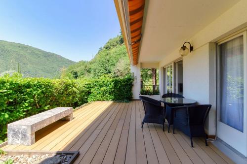 Oprema, Morcote Romance by Quokka 360 - flat with patio and communal pool in Morcote