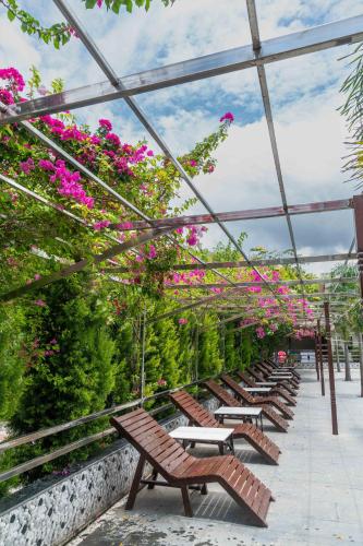 Hotel Quick Twenty and Riverside Pvt Ltd in Namarjung