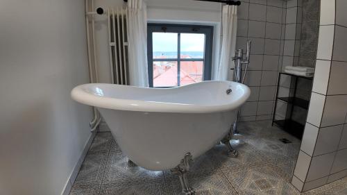 Boutique Apartments U Rolanda, Mikulášské náměstí (Boutique Apartments U Rolanda, Mikulasske namesti) in Znojmo