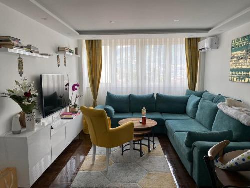 Sunny View Apartment