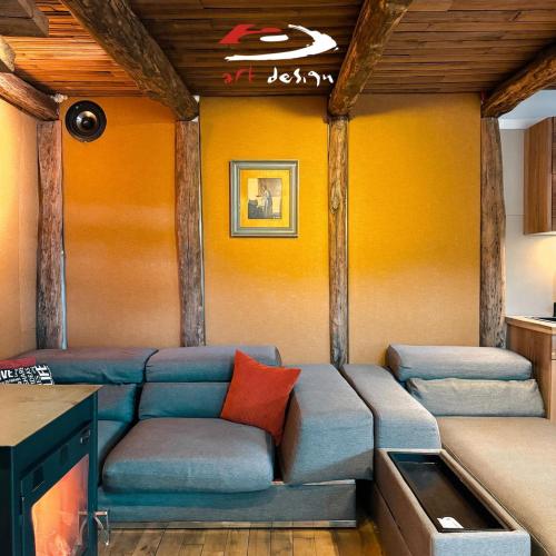 Whispering Pines Villa in Lumbardh