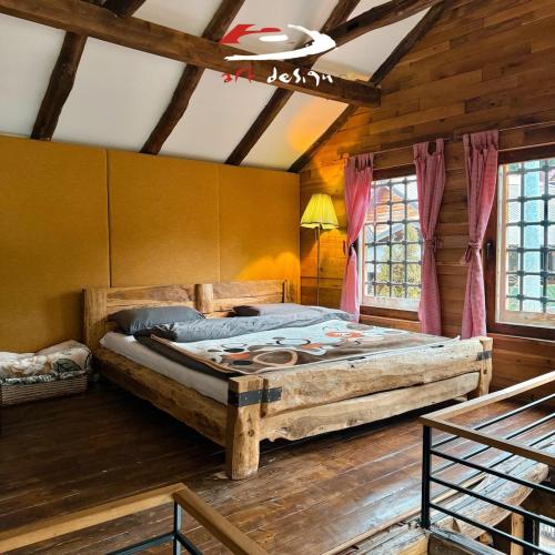 Whispering Pines Villa in Lumbardh