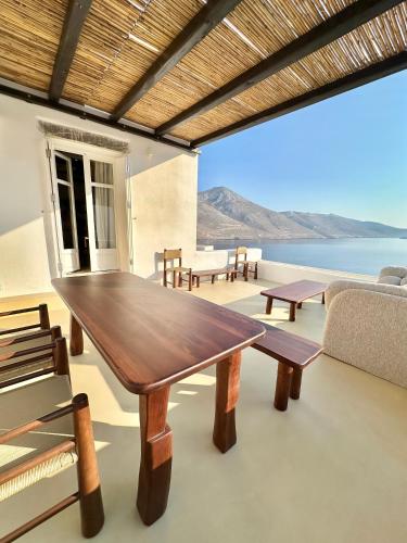 Petradi Studios & Villa 4