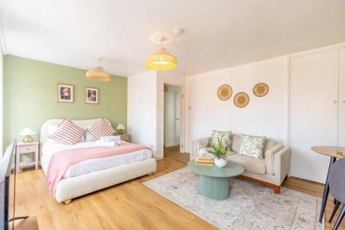 Charming Studio with Stunning Windsor Castle Views - By Tempstay, Windsor (zdjęcie 5)