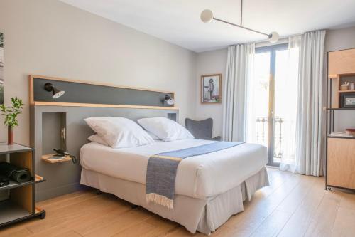 โรงแรมบรัมเมล (Hotel Brummell) near มงจูซ