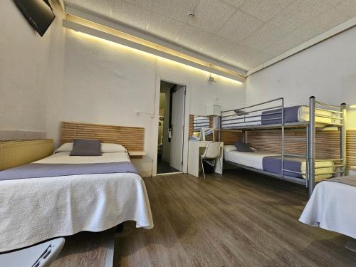 Hotel Palermo Barcelona Room Type - Standard Family Room