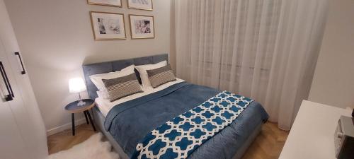 Apartment 20 minutes from Warsaw with Balcony by Noclegi Renters in Олтажев