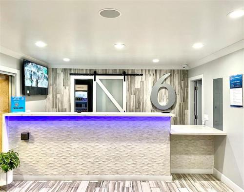 Фойє, Motel 6 Yuba City, CA in Юба Сіті