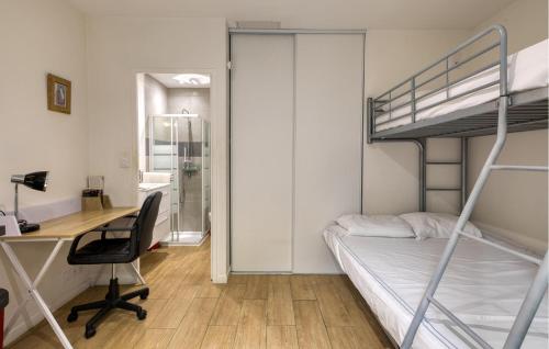 One-Bedroom Apartment image 2