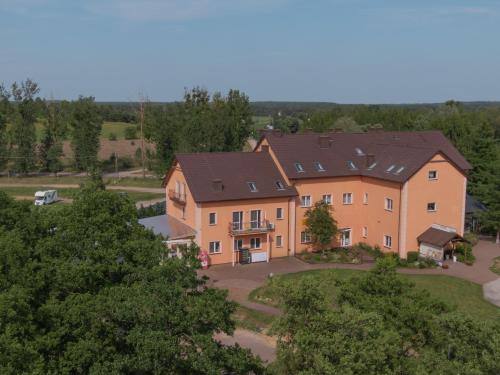 Hotel Albatros Wąsosz przy trasie S5