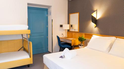 hotel photo