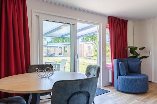Welcome in - Chalet Bosdier, Camping de Duinhoeve Burgh-Haamstede in Nieuw-Haamstede