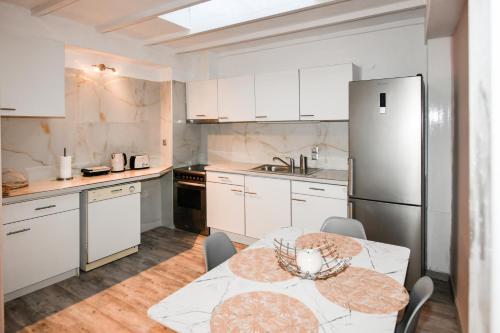 Peaceful Getaways in Samos in Nea Poli