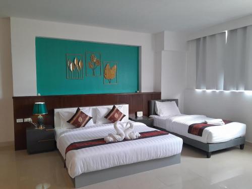 room detail thumbnail 1