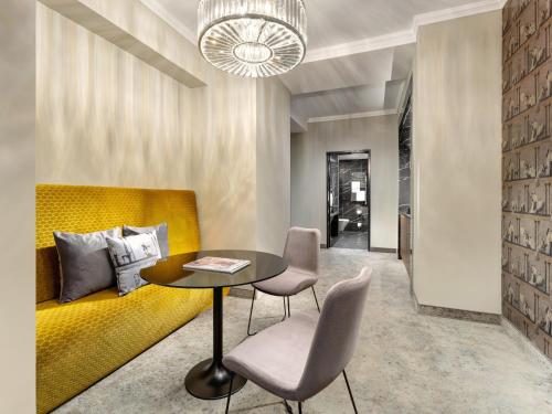 Mamaison Hotel Chain Bridge Budapest, Budapest (foto 10)