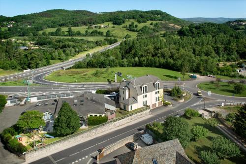 Hôtel-Restaurant Le Calice Du Gevaudan - A75 - Hotel - Banassac