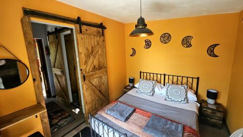 1 double bed, 1 sofa bed