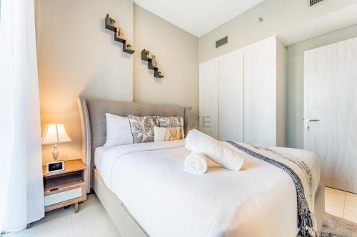 Facing the Dubai Water Canal 1BR, Minutes from Metro with Easy Downtown Access, Zada Tower, Business Bay by Deluxe Holiday Homes, Dubaï (photo 9)