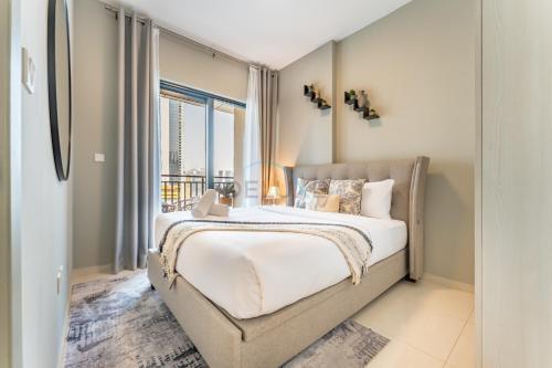Facing the Dubai Water Canal 1BR, Minutes from Metro with Easy Downtown Access, Zada Tower, Business Bay by Deluxe Holiday Homes, Dubaï (photo 3)