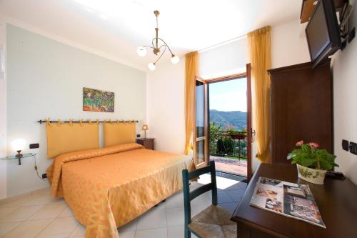 Deluxe Double or Twin Room with Balcony