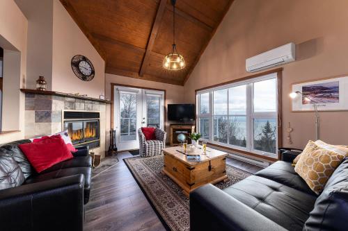 14 guests with SPA - Chalet LaPaix-Ski in Petite-Riviere-Saint-Francois (QC)