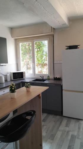 2 Chambres, 4 personnes, jardin, proche centre ville 3