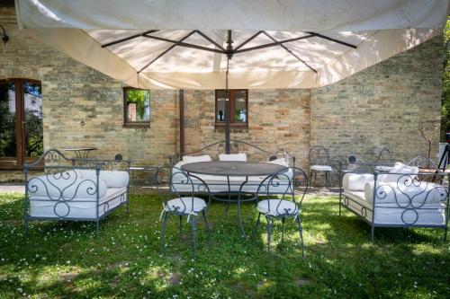 Dārzs, Borgo Sorbatti Country House in Loro Piceno