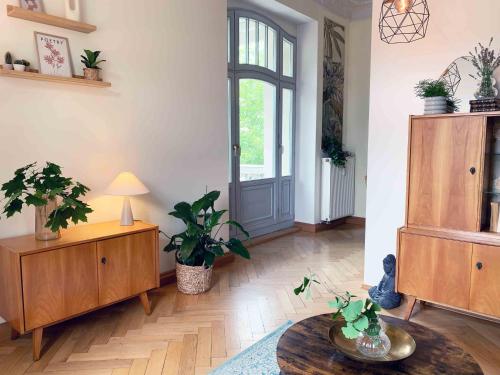 Ruhig zentral Privatparkplatz historischer Stuckaltbau, Drezno (zdjęcie 8)