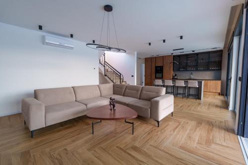 Iekārtas, Villa Herzeg in Humilišani