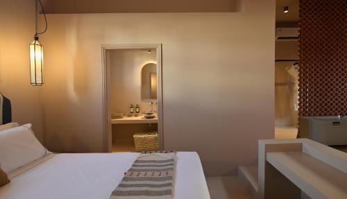 La Cour Junior Suite room in Terra Verde Oia by K&K