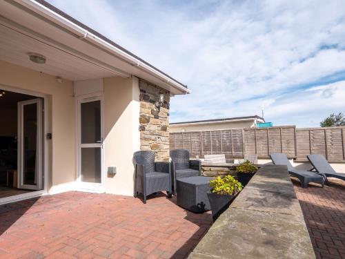 One bedroom bungalow with private garden at Parkland, near Kingsbridge in Churchstow