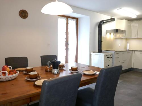 Holiday Home Casa Calanca by Interhome in Castaneda