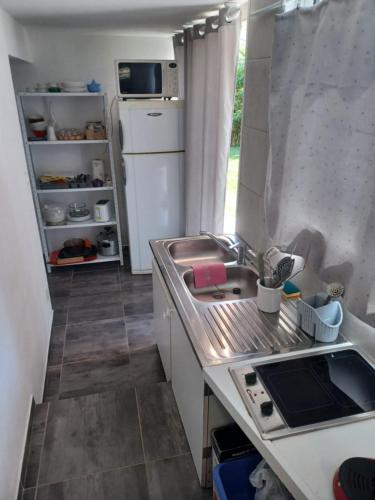 Apartment with garden and pool in Boisset-et-Gaujac