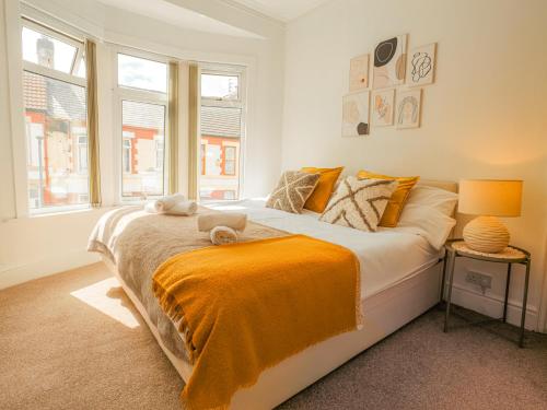 Beautiful Liverpool Home Away From Home - 3 Bedrooms - 6 Beds - Sleeps 7 - Free Parking, Liverpool (photo 5)